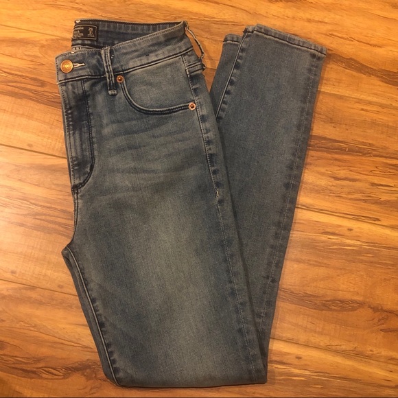Brand New Abercrombie & Fitch Jeans - Picture 3 of 4